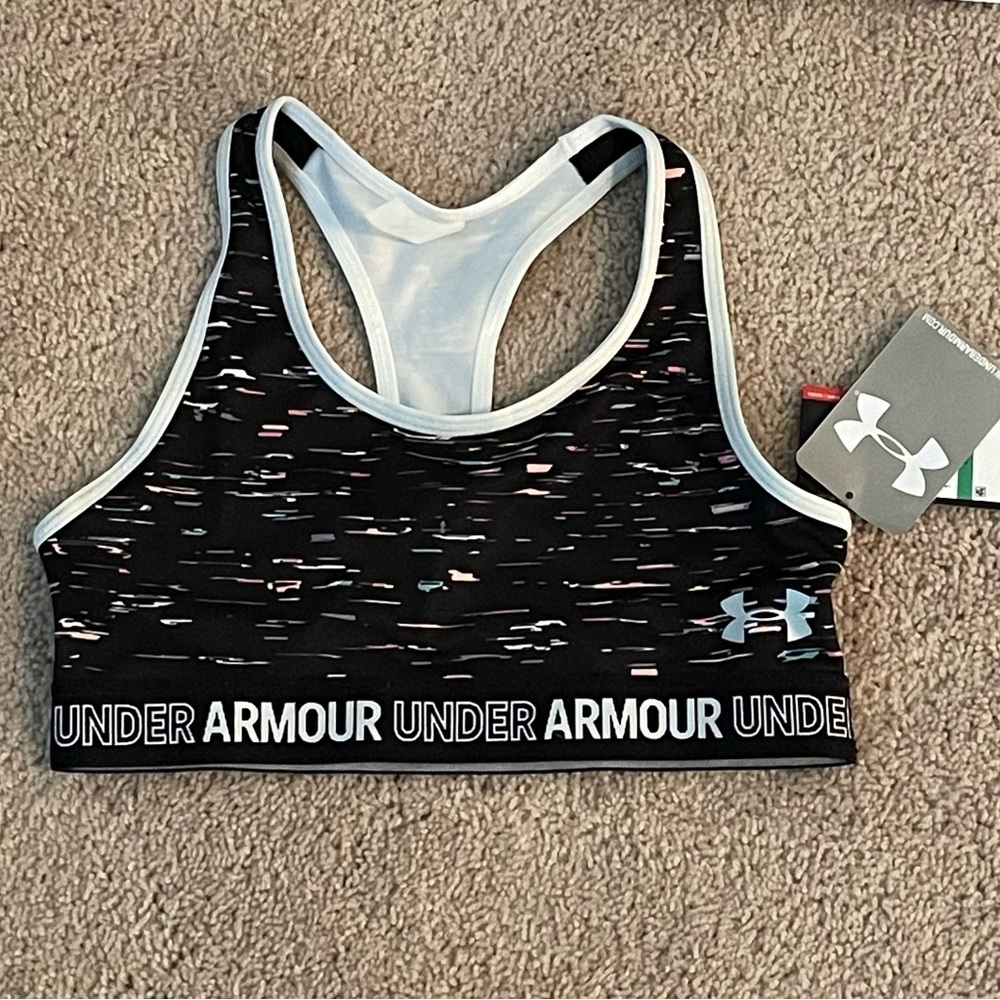 GIRLS Under Armour sports bra NWT.